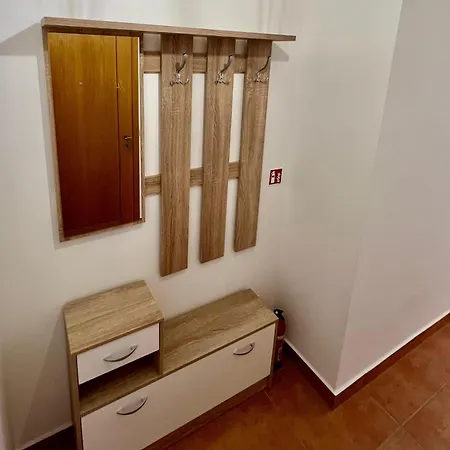 Maria Do Mar Daire *